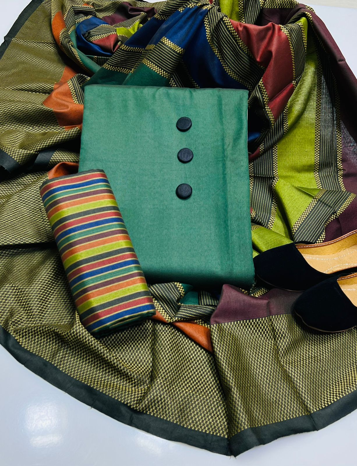 4PC Khaadi susi Shawl Dress (Khussa Gift)